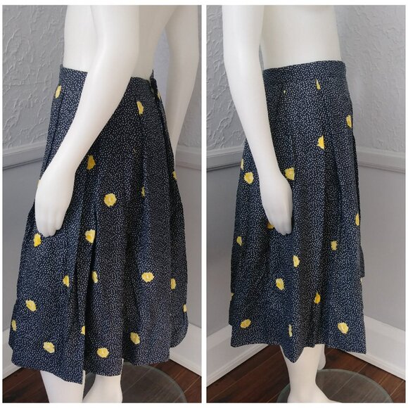 Vintage Skirt Navy Blue with Yellow Flowers - handmade, pleated, flowers - Picture 4 of 7